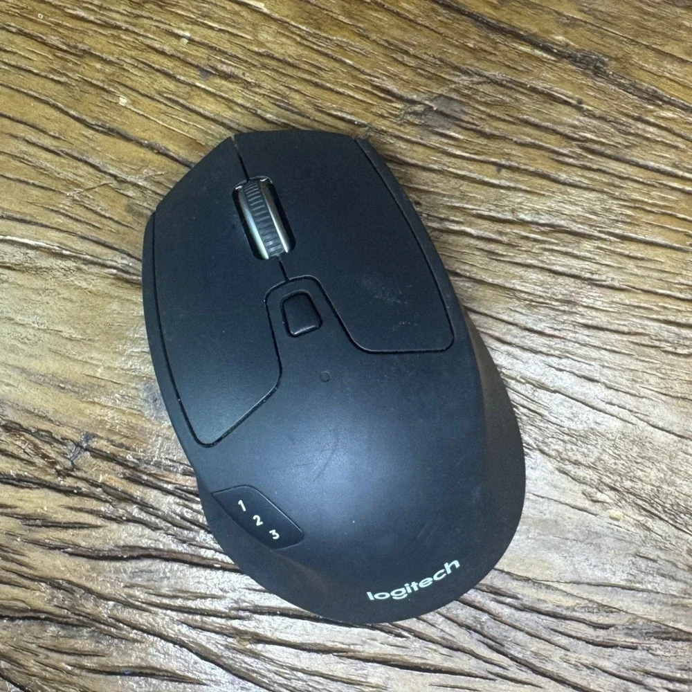 Logitech M720 Triathlon Multi-Device Wireless Bluetooth Mouse Black White